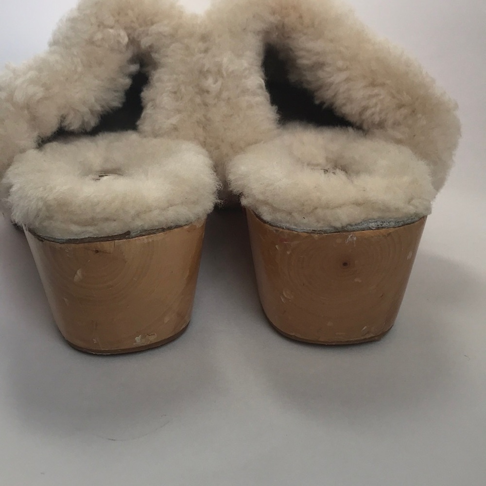 UGG clog patent leather red sz 4 - Picture 5 of 8